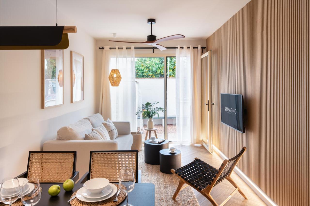 Magno Apartments Robles With Jacuzzi And Private Parking Sevilla Exteriör bild